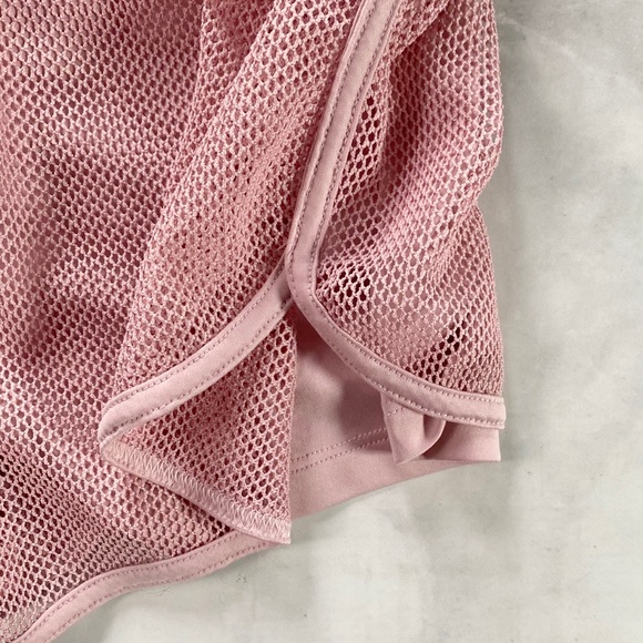 Onzie 2-n-1 Mesh Shorts Pink - Picture 6 of 7